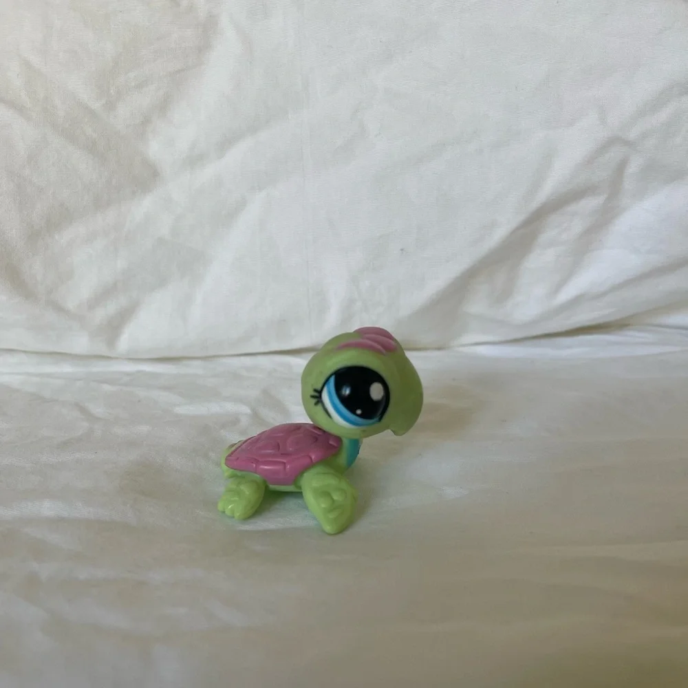 Littlest Pet Shop Sea Turtle #1910 - Picture 2 of 7